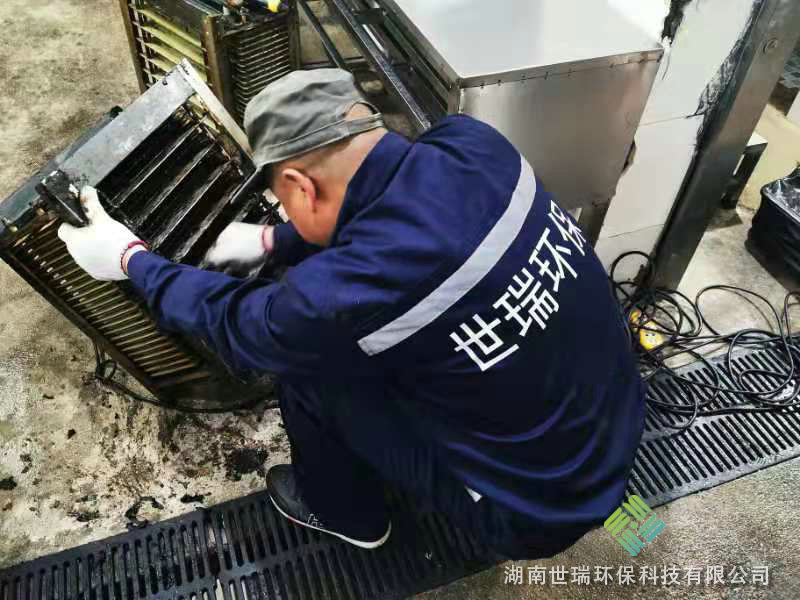 廚房抽排系統清洗 (11) 廚房抽排系統清洗 (11)